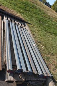 lot 575 image: Set of 7 Steel Support Beams - Industrial Equipment