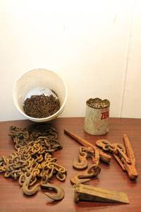 lot 600 image: Mixed Lot of Heavy Duty Chains, Hooks, and Tools