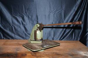lot A-603 image: Di Acro#1 Hand Notcher 6 x 6 x 16