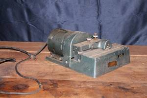 lot A-605 image: Vintage Manual Metal Slicer - Industrial Equipment