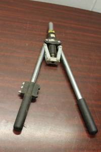 lot 639 image: Used Ace Hardware Manual Riveter Tool - Good Condition