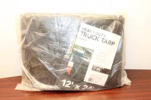 lot 661 image: Heavy-Duty Truck Tarp - 12 x 24 - Waterproof, UV Resistant