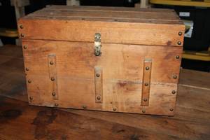 lot 664 image: Vintage Wooden Storage Chest with Metal Hardware