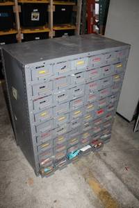 lot 667 image: Industrial Storage Cabinet with Multiple Drawers - Assorted Hardware and Components