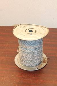 lot 679 image: Roll of Blue and White Twisted Rope - 14 inch Type E
