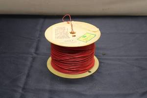 lot 711 image: Spool of Red PVC Wire - 300V Insulation - 2,000 Feet