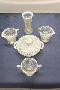 lot 835 image: Collection of 5 Vintage Clear Glass Milk Glass Pieces - Textured Design