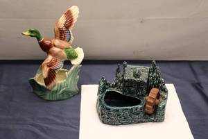 lot 725 image: Pair of Vintage Ceramic Duck Planters - Mallard and Shawnee Design