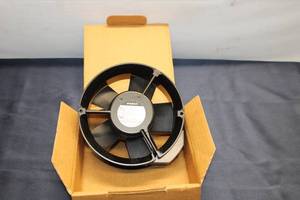 lot 727 image: Unused Papst Type 6058 S Cooling Fan - 200-240V, Thermal Protection