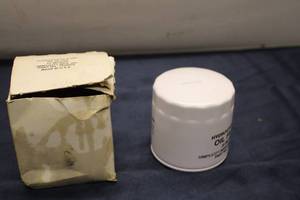 lot 765 image: Hydrostatic Pump Oil Filter - 25 Micron - Simplicity Manufacturing, Inc.