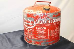 lot 767 image: Vintage Eagle Galvanized Gasoline Can - Model SP-5