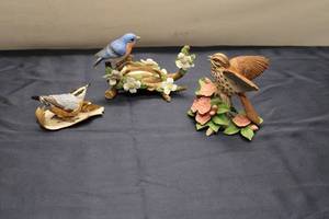 lot 777 image: Collection of 3 Fine Porcelain Bird Figurines - Lenox and PartyLite