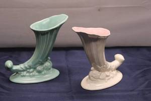 lot 779 image: Pair of Vintage Red Wing Vases - One Blue and One Pink