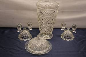 lot 802 image: Set of 5 Cut Glass Crystal Decorative Pieces