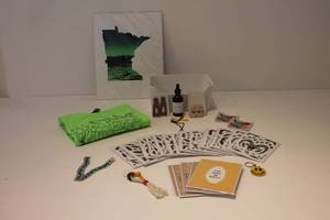 lot 76 image: Assorted Gift and Accessory Lot with Artwork and Apparel