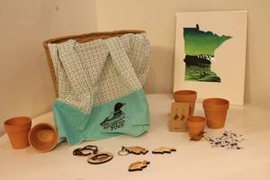lot 119 image: Minnesota-Themed Gift Basket with Art and Crafts