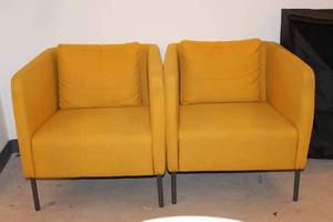lot A-175 image: Set of 2 Yellow Upholstered Armchairs