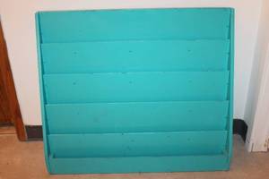 lot A-199 image: Turquoise Wooden Display Shelf