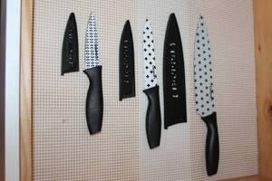 lot 315 image: Cuisinart 3-Piece Knife Set with Blade Guards