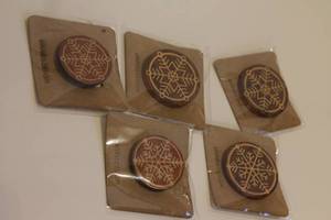 lot 349 image: Linnell Design Wooden Snowflake Pins Set of 5