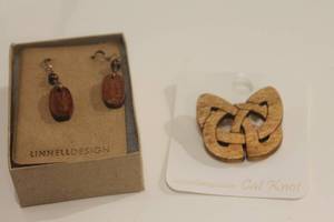 lot 351 image: Linnell Design Wooden Earrings and Cat Knot Brooch Set