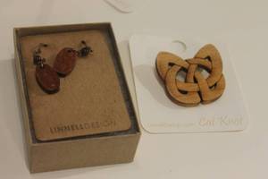 lot 352 image: Linnell Design Wood Earrings and Cat Knot Brooch Set