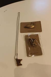 lot 360 image: Linnell Design Minnesota Jewelry Set - Necklace and Pins