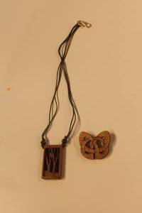 lot 370 image: Wooden Pendant Necklace and Celtic Knot Brooch