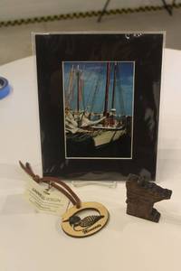 lot 381 image: Minnesota Themed Art and Decor Set with Photography Print and Souvenirs