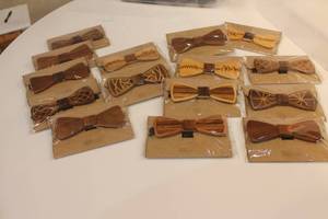 lot 392 image: Assorted Wooden Bow Ties Collection