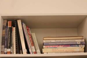 lot 403 image: Lot of Art and Drawing Books