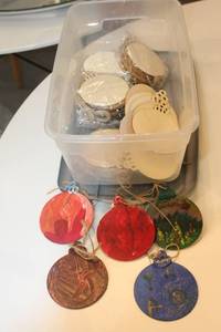 lot 427 image: Lot of Wooden Craft Ornaments