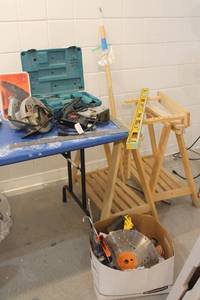 lot 466 image: Assorted Power Tools and Accessories Lot