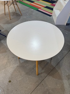 lot 245 image: Modern Round White Dining Table with Wooden Legs