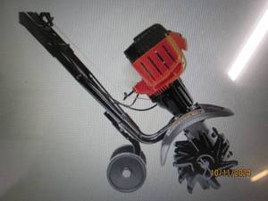 BLACKDECKER 25cc 2-Cycle Gas Culti...