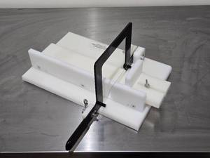 lot 11 image: Maple Leaf Soap Cutter Handcrafted