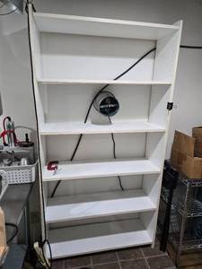 lot 16 image: White Shelving Unit with Adjustable Shelves