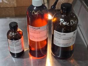 lot 213 image: Lot of Fragrance Oils and Cyclomethicone Approx. 18 - 14 Full