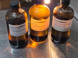 lot 230 image: Sweetcakes Fragrance Oils Variety Pack Approx. 12 Full