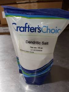 lot 318 image: Crafters Choice Dendritic Salt - 16 oz