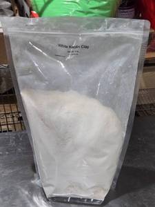lot 325 image: White Kaolin Clay 5 lb Bag