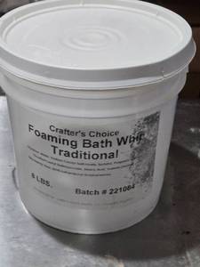 lot 334 image: Crafters Choice Foaming Bath Whip Traditional - 8 lbs
