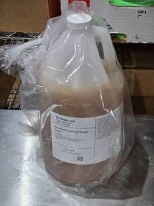 lot 346 image: Moisturizing Body Wash Base - 1 Gallon
