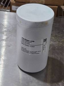 lot 415 image: Mint Green Colorant for Cosmetics About 12 full.