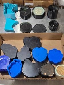lot 455 image: Assorted Plastic or 3d Printed Bath Bomb Molds