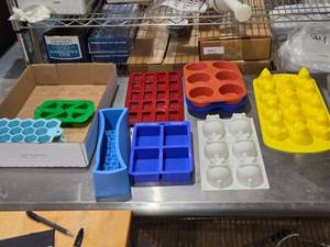 lot 457 image: Assorted Silicone Molds for Crafting