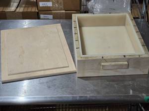 lot 471 image: Wooden Mold Box with Lid and Mold