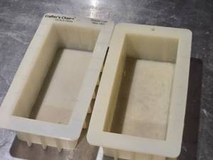 lot 500 image: Lot of 2 Crafters Choice Regular Loaf Mold 1501