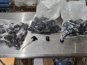 lot 548 image: Lot of Assorted Plastic Caps and Pumps