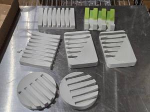 lot 568 image: Soap Dishes